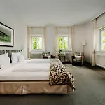 纽莫艾斯罗曼蒂克帕斯特酒店 Faßberg
