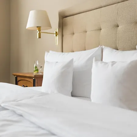 ホテル Niemeyers Romantik Posthotel 4*