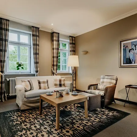 Niemeyers Romantik Posthotel Ξενοδοχείο 4*